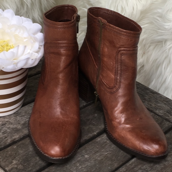 arturo chiang ankle boots